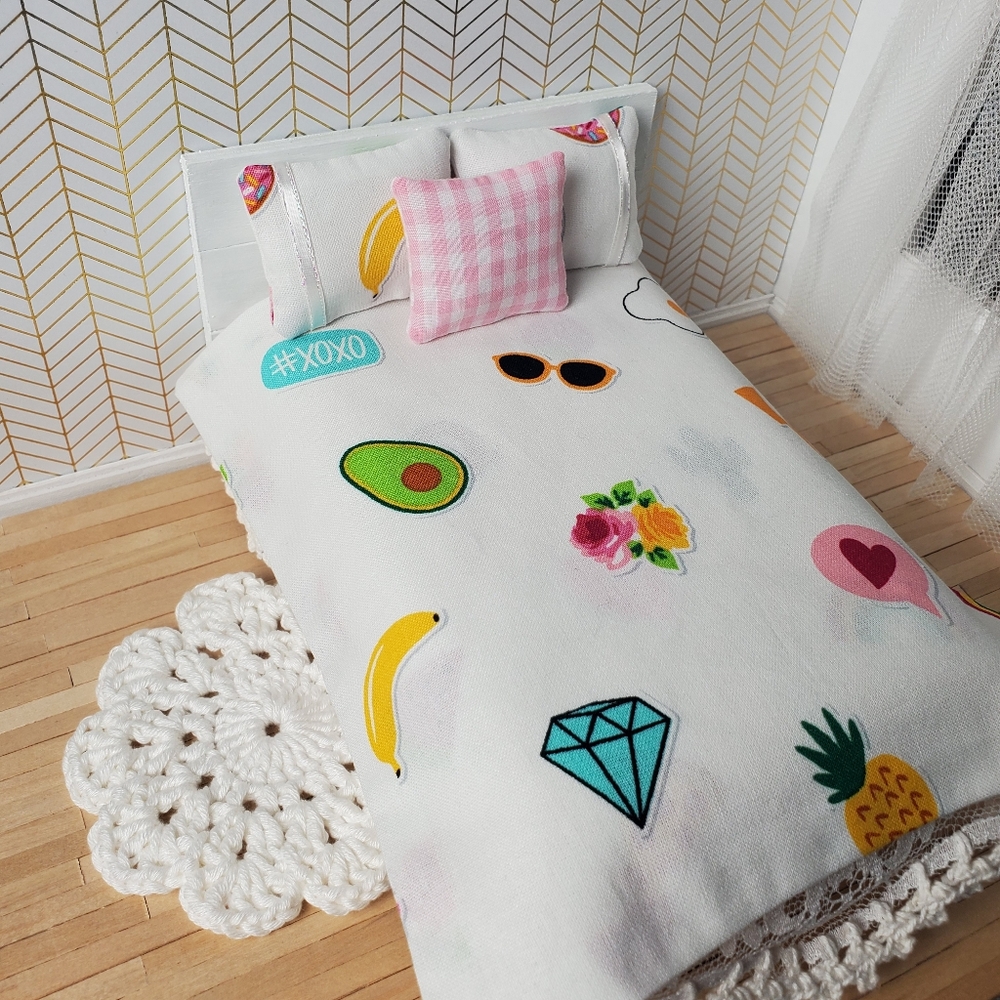 Miniature Dollhouse Bedding Set 1:12 Scale White